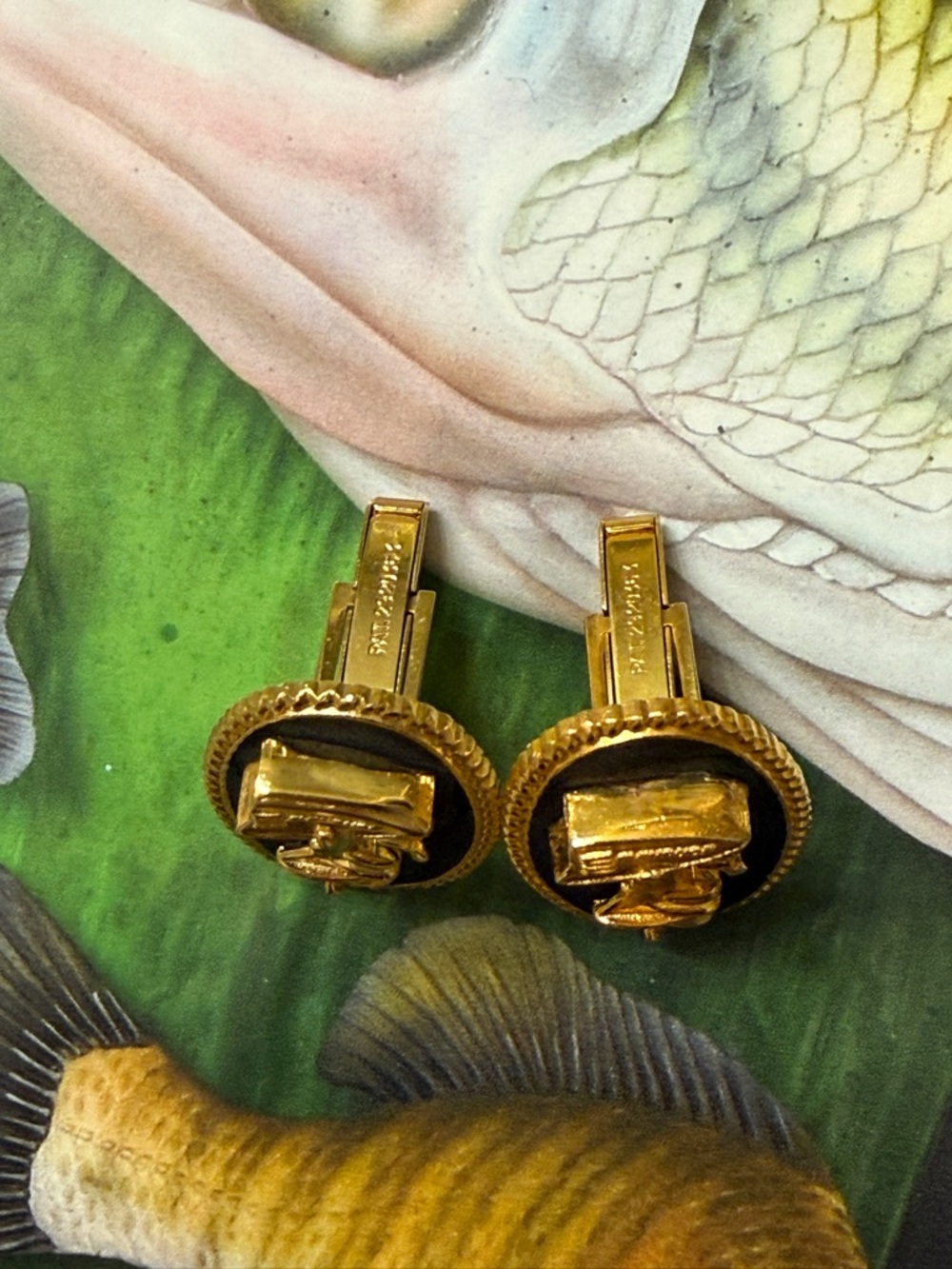 Vintage Evinrude Boat Motor Cufflinks - Classic Men’s Accessory - Picture 3 of 9